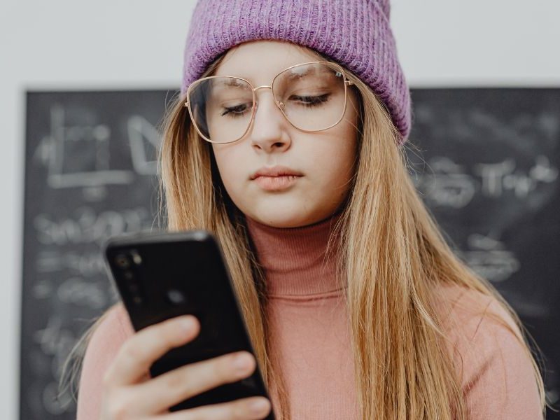 Young people turning to AI for mental health support, NSW Youth Week poll finds