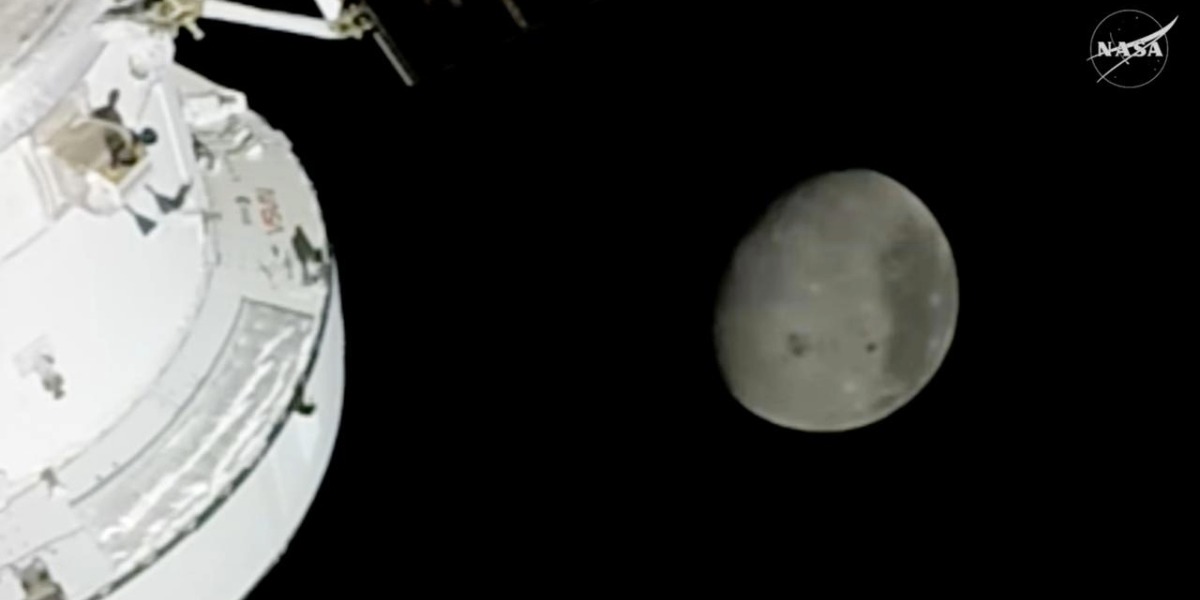 Artemis astronauts break record for distance from earth