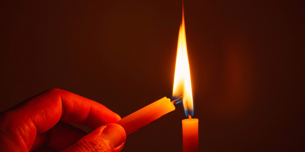 Australians urged to light a candle for National Day of Mourning