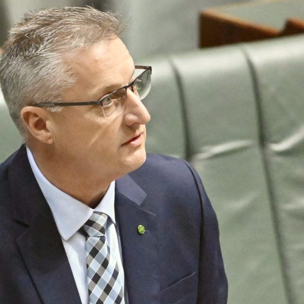 Chaffey backs migration cut as refugee group warns of cost
