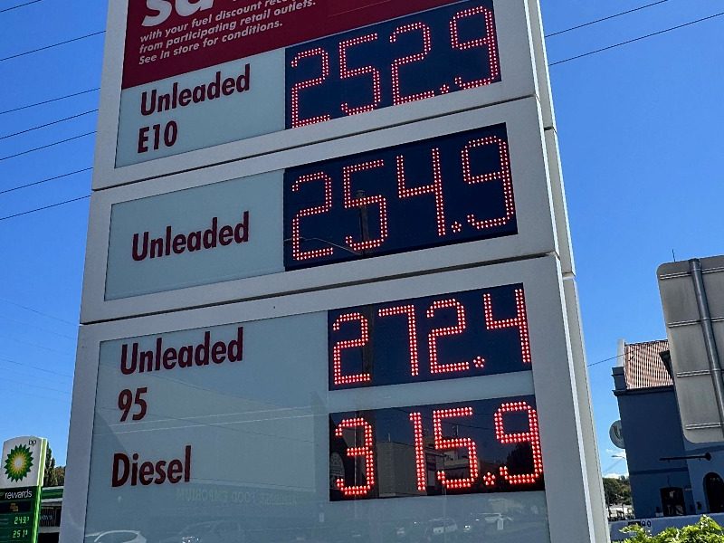 Government proposes new supply powers as fuel crisis continues