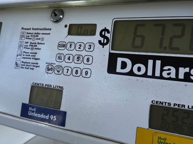 Impact of fuel shortages spread beyond bowser as National Cabinet meets