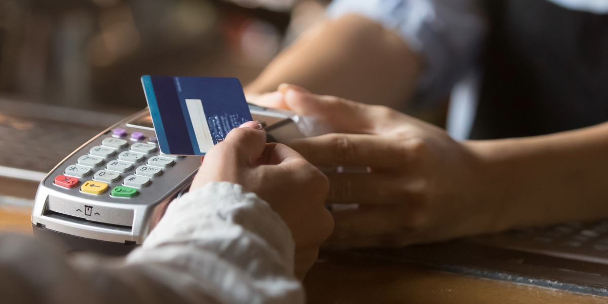 Cafes, hotels take swipe at $1.6b consumer card fee win