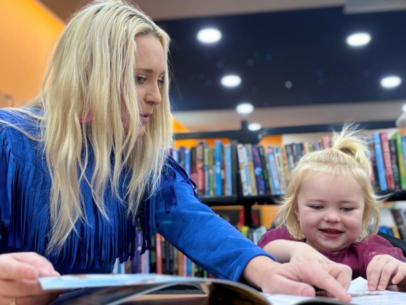 Tamworth’s Dolly Day announces new ambassador and helps grow a love of reading