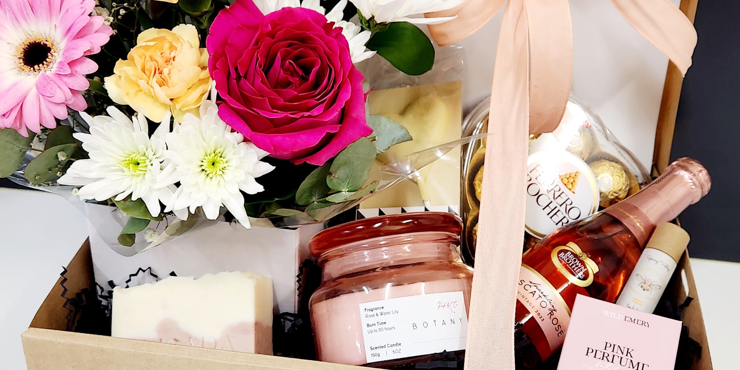 Flowers, cupcakes and gifts for every occasion at Rhubarb and Rosie